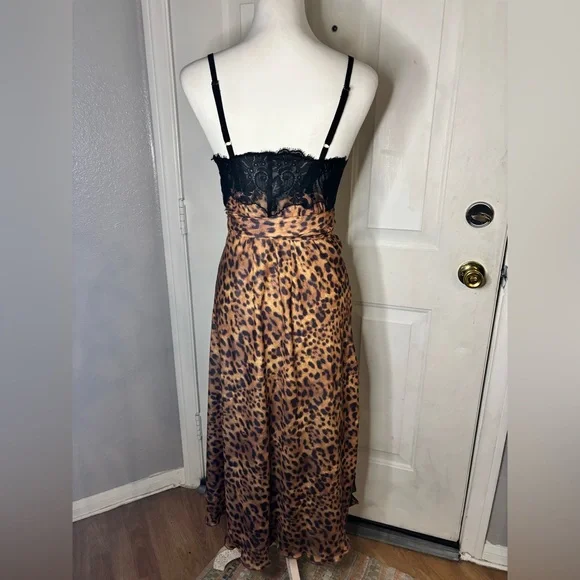 We are HAH! | NWoT medium | leopard print true wrap midi dress w/black lace - Picture 12 of 14